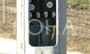 Kapet duke vjedhur kabllo elektrik, lëndon policët gjatë arrestimit