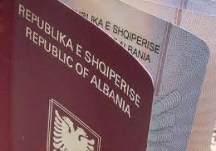 Në Qafë të Prushit shtetasi i Shqipërisë kapet me pasaportë false