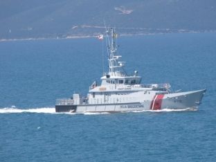 Roja Bregdetare shpëton 8 persona në ujërat Jon