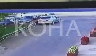 Edhe një tjetër mërgimtari i vidhet kuleta nga hajnat me veturën e njëjtë [video]