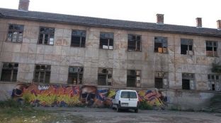 Digjet një shkollë në veri të Mitrovicës
