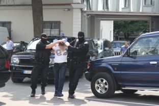 Vodhi shtëpinë e amerikanit, arrestohet vlonjati