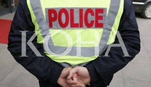 Kanosi policët në Mitrovicë, i arrestuari lirohet për procedurë të rregullt