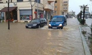 Shkon në tre numri i viktimave nga përmbytjet në Shqipëri
