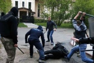 Nën kërcënim të armës tre persona rrahin një tjetër në Fushë Kosovë