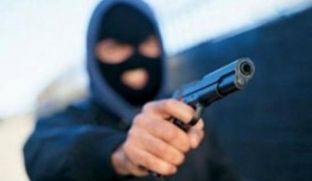 Grabitje nën kërcënim të armës në Llazicë të Malishevës