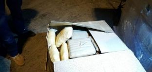 Kapen 700 kg drogë, vijojnë arrestimet