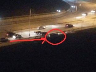 Makina në “Rrugën B” del nga korsia, godet murin rrethues