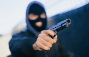 Pas mosmarrëveshjes, kanosje me arma në Makoc