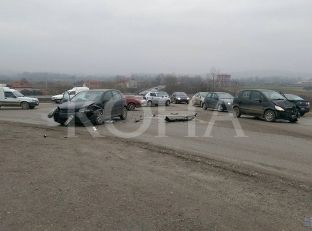 Një i vdekur e dy të lënduar në rrugën Gjakovë – Ponoshec