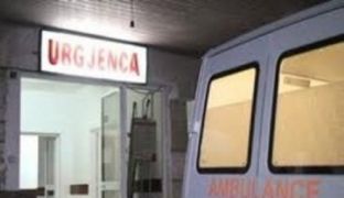  Vdes 9 vjeçja, dyshohet se u helmua nga ushqimi