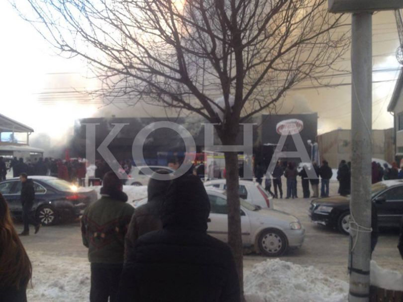 Kaplohet nga zjarri Viva Fresh Store në Shtime [video]