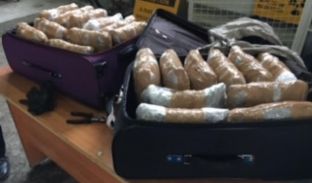 Mbi 25 kg drogë kapen në autobusin Prishtinë-Tiranë