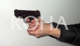 Poston në Facebook foton e armës, policia ia konfiskon