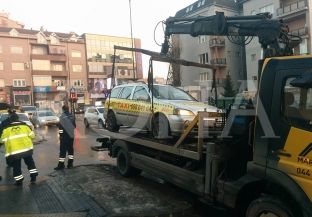  Policia bllokon hyrjen e “Grandit”, e dyshimtë një veturë me regjistrim të Beogradit [video]