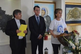 Koncerti dedikuar Nënë Terezës bashkon yjet shqiptare