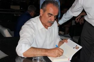 Akademik Anton Kolë Berishaj promovoi në Tuz dy libra