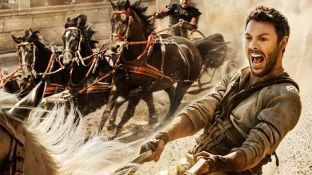 Filmi “Ben-Hur” zhgënjen amerikanët në javën e tij të parë