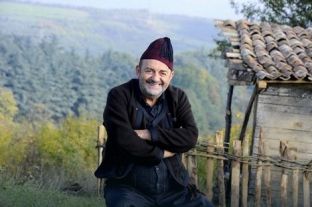 Petrovci zbulon për “Blic”-in serb projektin “Katundi digjet, plaka krihet”