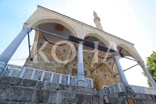 Xhamia e Sinan Pashës dhe legjenda për ndërtimin me gurë të kishës