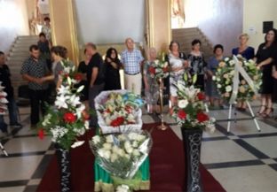 Shkodra i jep lamtumiren e fundit Naile Hoxhës