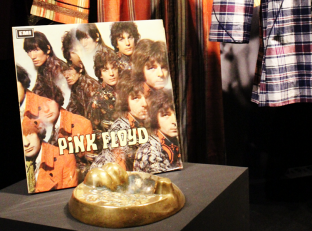 “Pink Floyd” me ekspozitë retrospektive