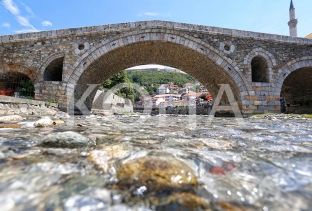 Fotografia e kujtimit mbi Urën e Vjetër të Gurit
