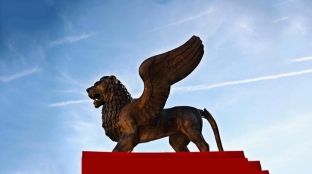 Amerikanët dhe argjentinasit favoritë për Luanin e Artë në Venecia