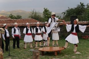 “Etno Fest” ndan nëntë çmime në mbrëmjen përmbyllëse