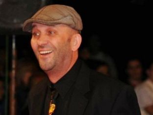 Ilir Bokshi ka nisur provat në Gjilan për shfaqjen “Im atë e donte Adolfin”