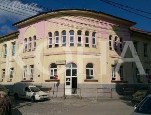 Ministria e cilëson të jashtëligjshme ngjyrosjen e “Elena Gjikës” në kryeqytet