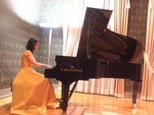  Lule Elezi me koncert bamirës në Gjermani