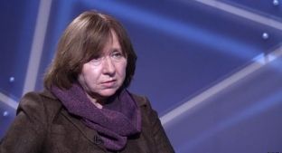 Fituesja e Nobelit në Letërsi: Vrisni ide, mos vrisni njerëz!