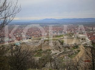 Komuna do shkallë lëvizëse ose teleferik deri në Kalanë e Prizrenit