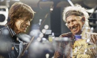 “Rolling Stones” ringjallin këngët klasike