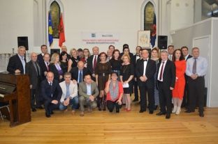 Diaspora shqiptare në Suedi mban festivalin e poezisë dhe muzikës