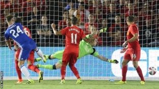 Thyen dorën portieri i Liverpoolit