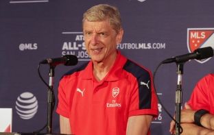  Wenger për Mahrezin: Duam t’i mbajmë sekret planet tona të transferimeve