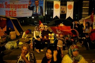  Turqia përjashton 94 zyrtarë të futbollit, pas tentim-puçit të dështuar