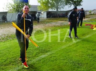 Bunjaki, letër lojtarëve me poezinë e Podrimjës