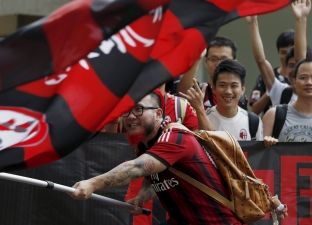 Berlusconi shet Milanin