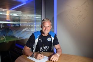 Zyrtare: Schmeichel vazhdon me kampionin e Anglisë