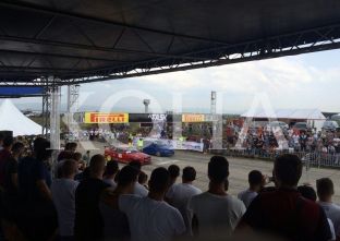 Drag Race në Sllatinë, interesant edhe në shi