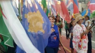 Flamuri i Kosovës në krye të manifestimit për paqe në Rio [foto/video]