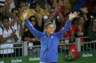 Majlinda–shqiptarëve: Medalja e artë është e përbashkët[video]