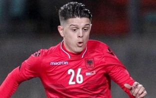 De Biasi komenton largimin e Rashicës te Kosova