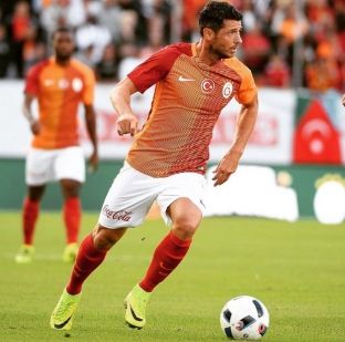  Zyrtare: Xhemaili te Bologna