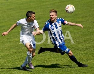 Kampionati historik nis në fushë neutrale