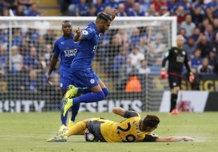 Xhaka në bllokim ideal të Mahrezit [video]