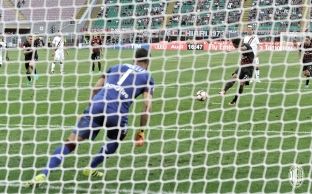  Bacca ia sjell Milanit fitoren e parë